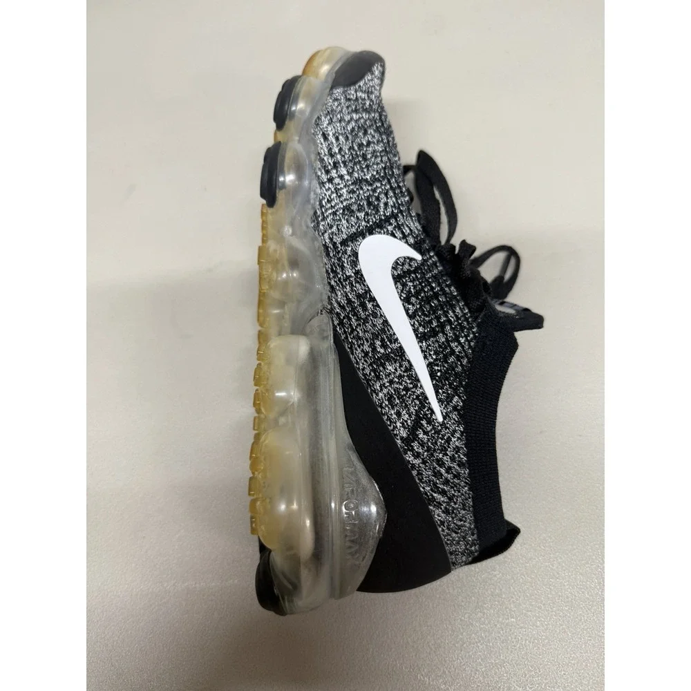 Nike Air VaporMax Flyknit Shoes Womens Size 8.5 Black Gray Running AJ6910-001